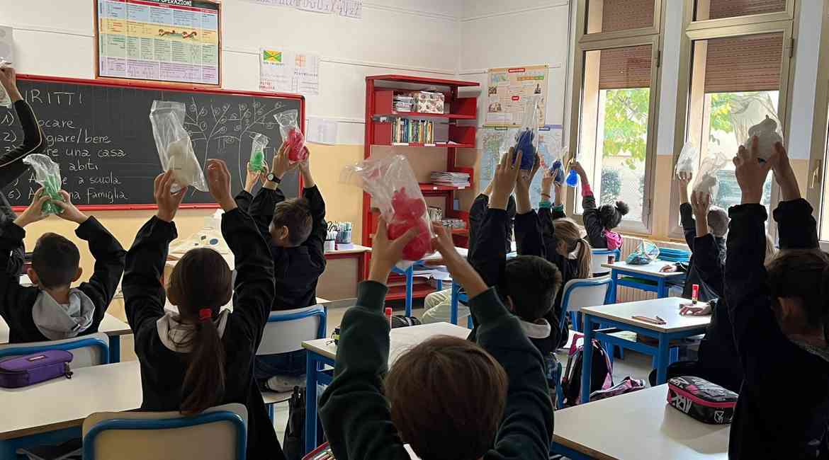 La Banca Incontra La Scuola 01