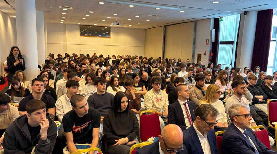 2026 04 23 Educashon 1